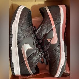 Nike dunk low Grade School